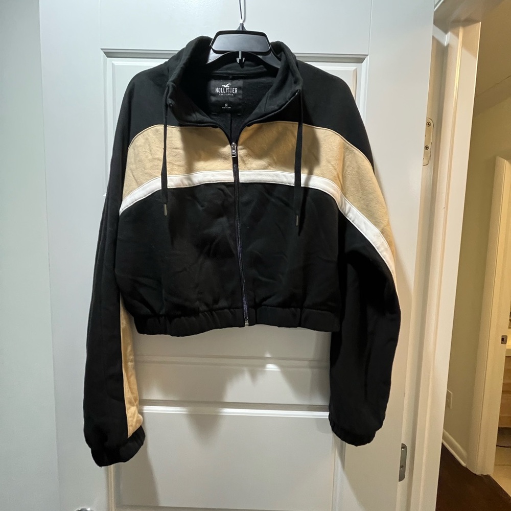 Hollister Cropped Zippered Sweatshirt, like new, Medium